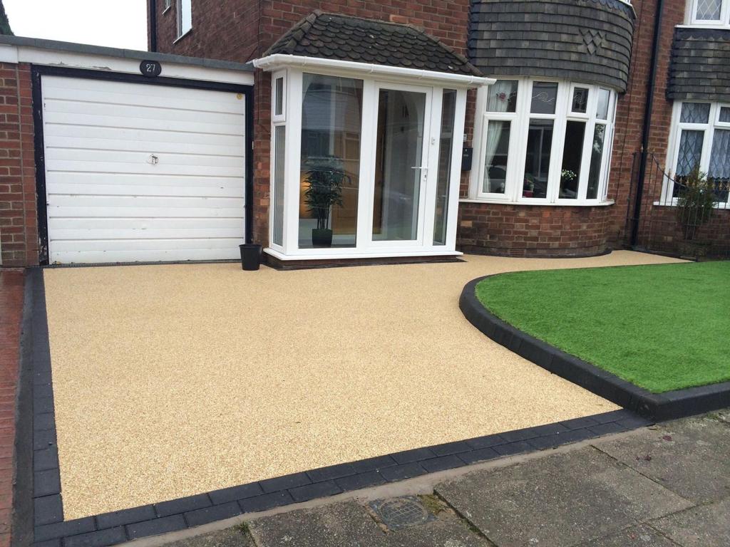 Tarmac Driveways Nottingham - How the professionals do it